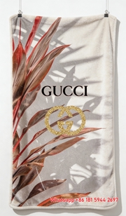 Gucci Red Tropical Leaf Print Flannel Sofa Throw Blanket IMG_4748